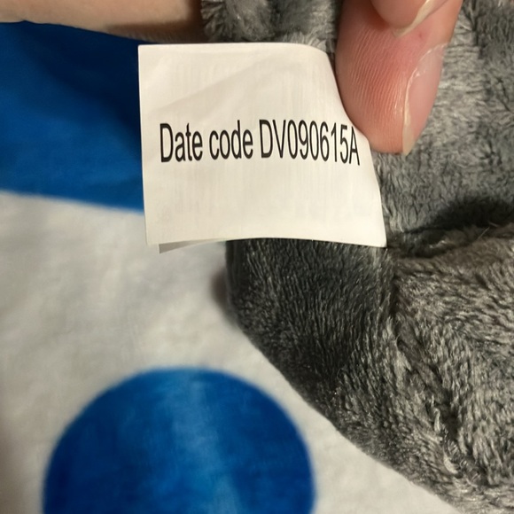 7” grey Christmas cat plush - Picture 5 of 5